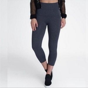 Spanx Look at Me Now Gray Seamless Shaping Leggings Size Medium